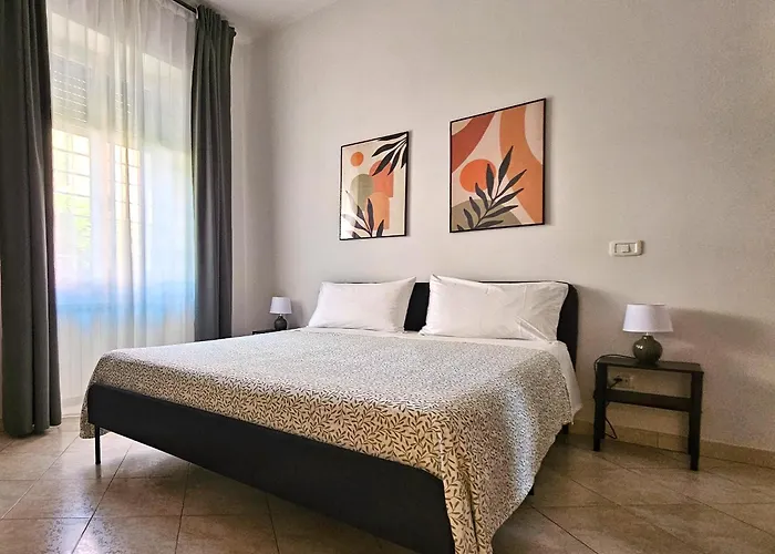 Casalú - Giardino Privato - Parcheggio Gratuito - 600mt Da Metro Rebibbia